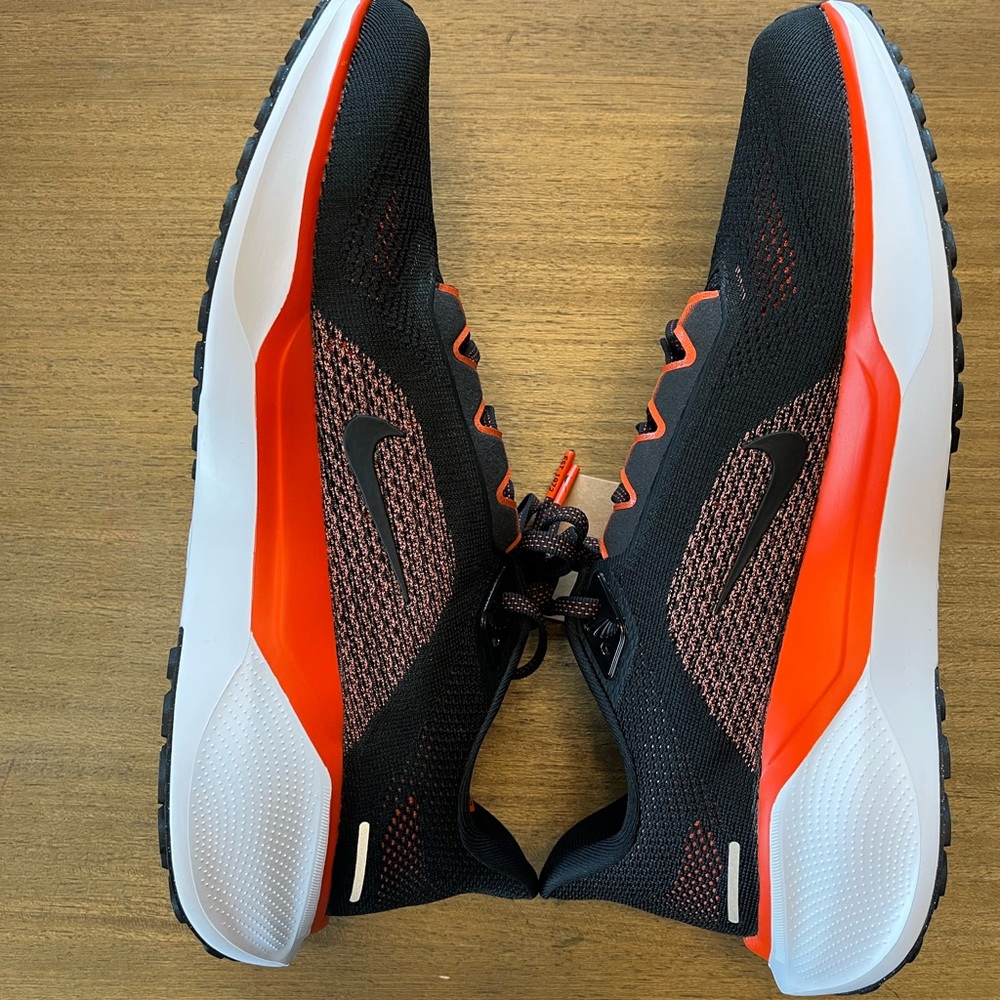 Nike Pegasus 41 Cleveland Browns - Picture 7 of 9